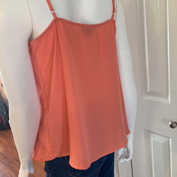 Loose fitting Blouse Tank - Picture 4 of 4